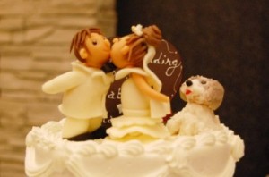 ゴールデンウィークの結婚式二次会の是非